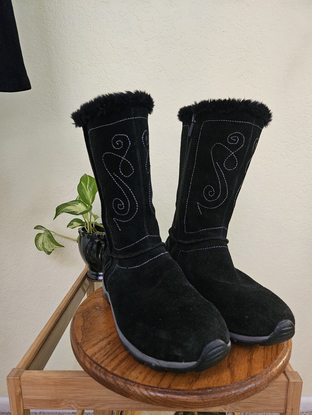 Kamik Women’s Black Faux Fur Trim Waterproof thinsulate Winter Boots Sz 9